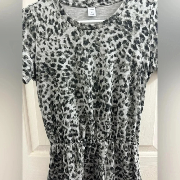 Old Navy Leopard print short sleeve dress - Picture 5 of 5